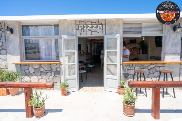 Edwin Pizza Santorinini Oia